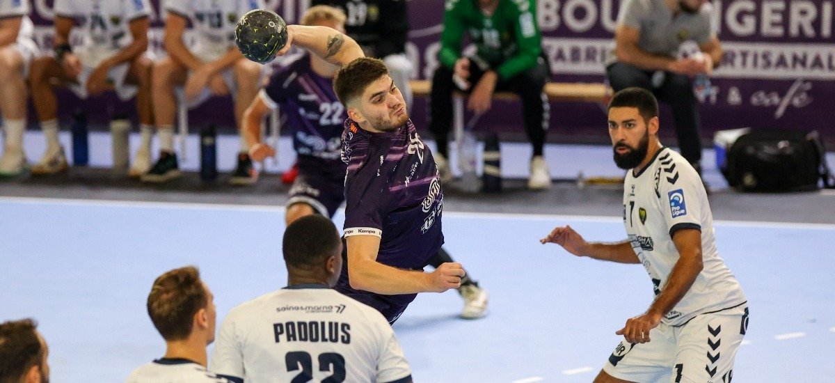 ISTRES REÇOIT VILLEURBANNE